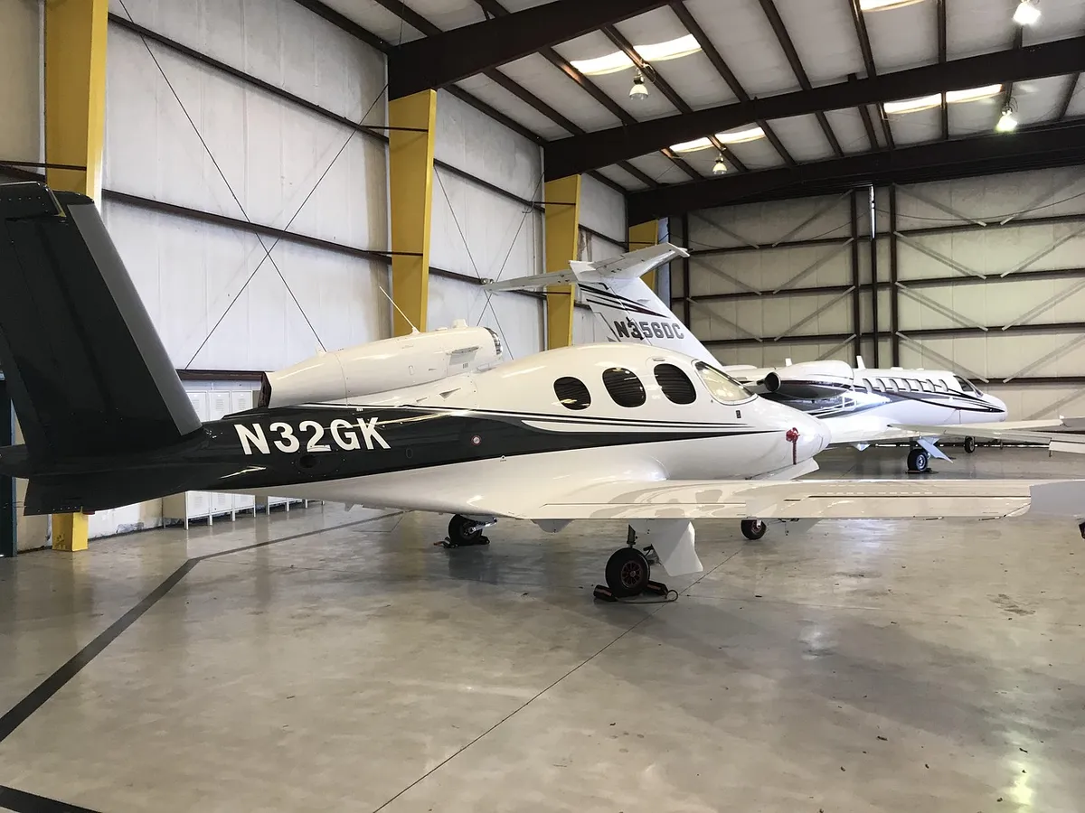 cirrus sf50, private jet, private plane, airplane, aircraft, private, flight, aviation, transportation, business, travel, transport, corporate, air, airport, pl