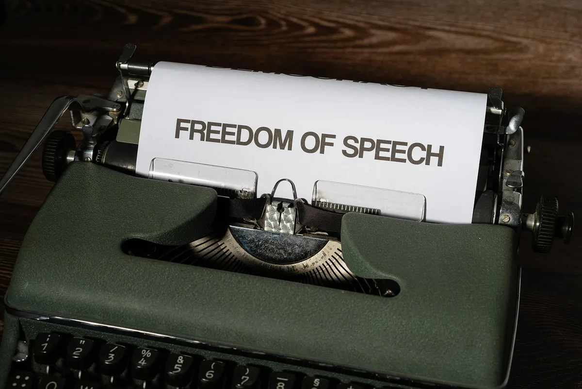 freedom of speech, democracy, internet, conversation, privacy, revolution, civil rights, idea, information, news, media, newspaper, human right, censorship, ver