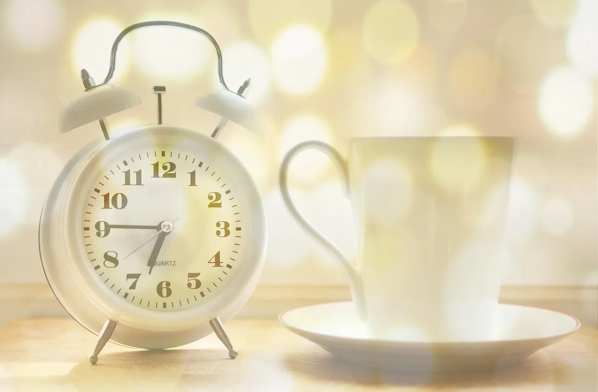 alarm clock, coffee pot, time, wake up, time display, ring the bell, have breakfast, good morning, alarm clock time, stand up, tomorrow, clock, memory, moment,